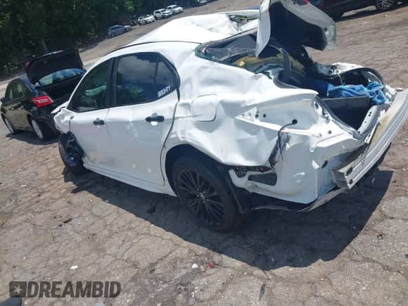 2022 Toyota Camry SE z VIN 4T1G11AK9NU062249, wystawiony jako IAAI lot #42759647 z przebiegiem 58 315 mil mil oraz . Historia ofert i sprzedaży dostępna na DreamBid. Obrazek 3.