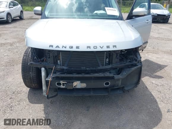 ✅ 2019 Land Rover Range Rover • VIN: SALGS5RE6KA553701 • Lot: 42989049. Wystawiony na IAAI z przebiegiem 80 010 mil. Bezpłatny archiwum sprzedaży aukcyjnych z USA i szczegółowy raport historii pojazdu na DreamBid. Zdjęcie 6.