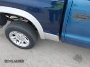 ✅ 2004 Dodge Dakota SLT • VIN: 1D7HG48NX4S585546 • Lot: 41836690. Wystawiony na IAAI z przebiegiem 191 735 mil. Bezpłatny archiwum sprzedaży aukcyjnych z USA i szczegółowy raport historii pojazdu na DreamBid. Zdjęcie 6.