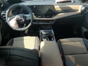 ✅ 2026 Chevrolet Equinox FWD ACTIV • VIN: 3GNAXKEG8TL166525 • Lot: 70513095. Wystawiony na Copart z przebiegiem 332 mil. Bezpłatny archiwum sprzedaży aukcyjnych z USA i szczegółowy raport historii pojazdu na DreamBid. Zdjęcie 8.