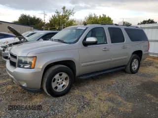 ✅ 2008 Chevrolet Suburban 3LT • VIN: 3GNFK16368G129435 • Lot: 82000235. Wystawiony na Copart z przebiegiem 160 579 mil. Bezpłatny archiwum sprzedaży aukcyjnych z USA i szczegółowy raport historii pojazdu na DreamBid. Zdjęcie 1.