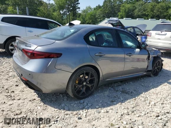 ✅ 2020 Alfa Romeo Giulia Sport • VIN: ZARFANAN6L7629455 • Lot: 68445175. Listed on Copart with 65,622 mi. Free auction sales archive from the USA and detailed vehicle history report at DreamBid. Image 3.