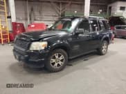 ✅ 2008 Ford Explorer XLT • VIN: 1FMEU73838UB12165 • Lot: 42457812. Wystawiony na IAAI z przebiegiem 221 905 mil. Bezpłatny archiwum sprzedaży aukcyjnych z USA i szczegółowy raport historii pojazdu na DreamBid. Zdjęcie 17.