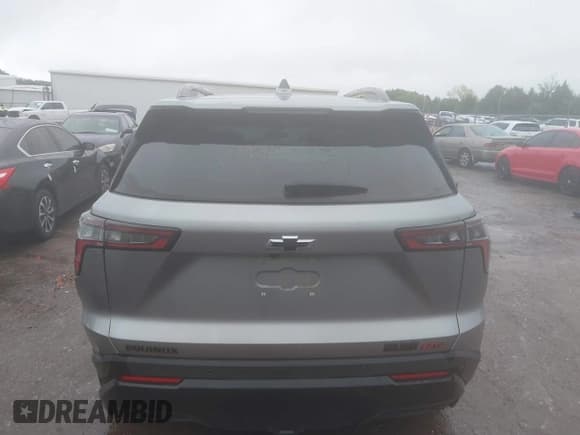 ✅ 2025 Chevrolet Equinox FWD RS • VIN: 3GNAXLEG1SL173319 • Lot: 43038770. Wystawiony na IAAI z przebiegiem 15 146 mil. Bezpłatny archiwum sprzedaży aukcyjnych z USA i szczegółowy raport historii pojazdu na DreamBid. Zdjęcie 16.