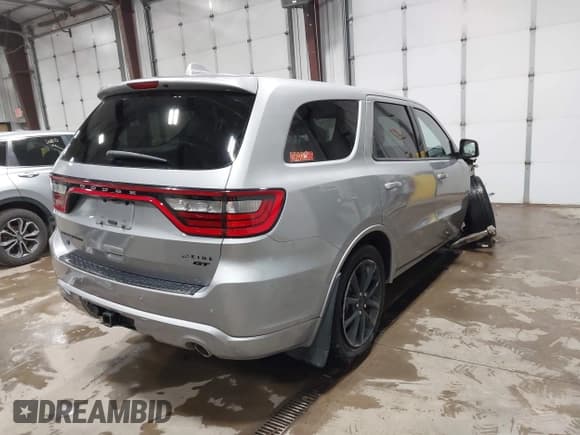 ✅ 2018 Dodge Durango GT • VIN: 1C4RDJDG7JC489490 • Lot: 43379397. Wystawiony na IAAI z przebiegiem 58 043 mil. Bezpłatny archiwum sprzedaży aukcyjnych z USA i szczegółowy raport historii pojazdu na DreamBid. Zdjęcie 4.