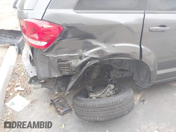 ✅ 2019 Dodge Journey SE • VIN: 3C4PDCBG0KT863174 • Lot: 43266450. Wystawiony na IAAI z przebiegiem 62 609 mil. Bezpłatny archiwum sprzedaży aukcyjnych z USA i szczegółowy raport historii pojazdu na DreamBid. Zdjęcie 18.