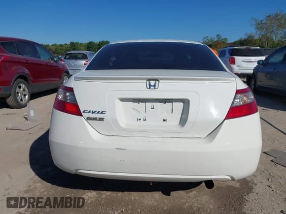 ✅ 2010 Honda Civic EX-L • VIN: 2HGFG1B91AH529687 • Lot: 43335354. Listed on IAAI with 179,949 mi. Free auction sales archive from the USA and detailed vehicle history report at DreamBid. Image 17.