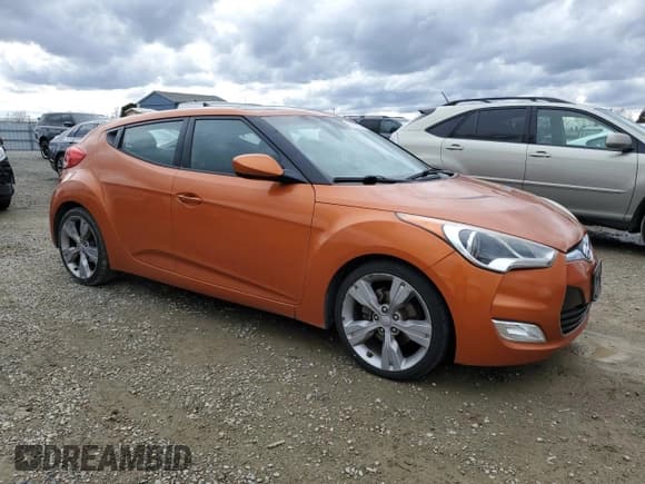 ✅ 2012 Hyundai Veloster w/Black Int • VIN: KMHTC6AD3CU028988 • Lot: 43837055. Wystawiony na Copart z przebiegiem 135 316 mil. Bezpłatny archiwum sprzedaży aukcyjnych z USA i szczegółowy raport historii pojazdu na DreamBid. Zdjęcie 4.