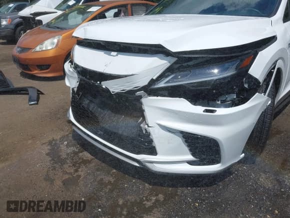 ✅ 2024 Lexus RX 350 • VIN: 2T2BAMCA9RC044420 • Lot: 42941239. Wystawiony na IAAI z przebiegiem 21 768 mil. Bezpłatny archiwum sprzedaży aukcyjnych z USA i szczegółowy raport historii pojazdu na DreamBid. Zdjęcie 6.