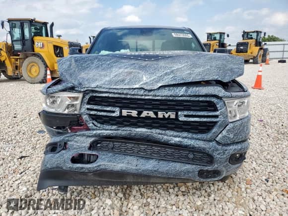 2023 Ram 1500 Lone Star z VIN 1C6RREMT5PN664930, wystawiony jako Copart lot #59373555 z przebiegiem 27 832 mil mil oraz Szkoda całkowita • Salvage title. Historia ofert i sprzedaży dostępna na DreamBid. Obrazek 5.