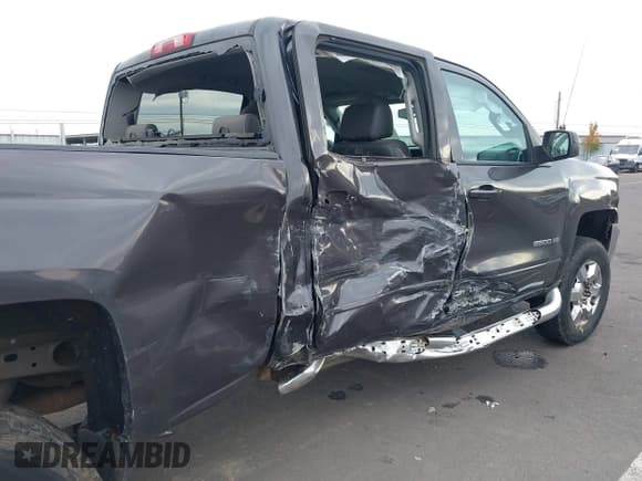 ✅ 2015 Chevrolet Silverado 2500HD LT • VIN: 1GC1KVEG2FF610053 • Lot: 43469299. Listed on IAAI with 173,702 mi. Free auction sales archive from the USA and detailed vehicle history report at DreamBid. Image 18.