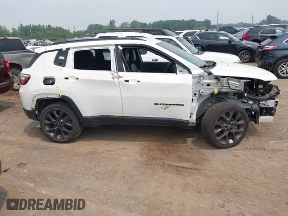 ✅ 2021 Jeep Compass 80th Anniversary • VIN: 3C4NJDEB5MT513242 • Lot: 42886749. Listed on IAAI with 44,362 mi. Free auction sales archive from the USA and detailed vehicle history report at DreamBid. Image 13.