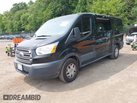 ✅ 2015 Ford Transit XL • VIN: 1FMZK1YM7FKA38364 • Lot: 42359342. Wystawiony na IAAI z przebiegiem 164 544 mil. Bezpłatny archiwum sprzedaży aukcyjnych z USA i szczegółowy raport historii pojazdu na DreamBid. Zdjęcie 2.