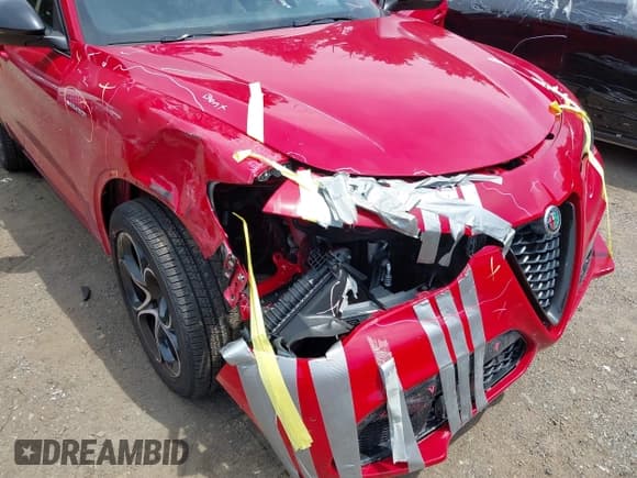 ✅ 2024 Alfa Romeo Stelvio Ti • VIN: ZASPAKBN0R7D79058 • Lot: 42893174. Wystawiony na IAAI z przebiegiem 29 255 mil. Bezpłatny archiwum sprzedaży aukcyjnych z USA i szczegółowy raport historii pojazdu na DreamBid. Zdjęcie 6.