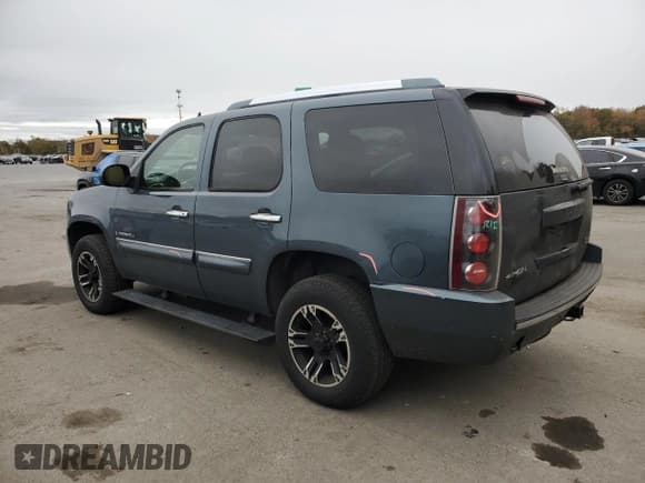 ✅ 2007 GMC Yukon Denali • VIN: 1GKFK63877J267461 • Lot: 90295675. Wystawiony na Copart z przebiegiem 195 611 mil. Bezpłatny archiwum sprzedaży aukcyjnych z USA i szczegółowy raport historii pojazdu na DreamBid. Zdjęcie 2.