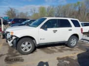 ✅ 2011 Ford Escape Hybrid • VIN: 1FMCU4K37BKC68370 • Lot: 41895193. Wystawiony na IAAI z przebiegiem 220 321 mil. Bezpłatny archiwum sprzedaży aukcyjnych z USA i szczegółowy raport historii pojazdu na DreamBid. Zdjęcie 15.