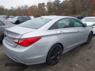 ✅ 2011 Hyundai Sonata Limited • VIN: 5NPEC4AC4BH235603 • Лот: 43550111. Опубликован ранее на IAAI с пробегом 198 119 миль. Бесплатный доступ к архиву аукционных продаж из США и подробный отчёт об истории автомобиля на DreamBid. Изображение 4.