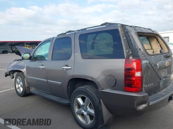 ✅ 2012 Chevrolet Tahoe LTZ • VIN: 1GNSKCE05CR148701 • Lot: 42544353. Listed on IAAI with Not provided. Free auction sales archive from the USA and detailed vehicle history report at DreamBid. Image 15.