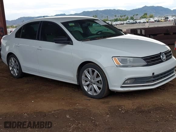 ✅ 2016 Volkswagen Jetta Sport • VIN: 3VWB17AJ2GM349266 • Lot: 43755439. Listed on IAAI with 369,950 mi. Free auction sales archive from the USA and detailed vehicle history report at DreamBid. Image 1.