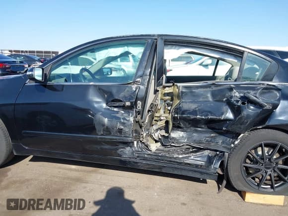 ✅ 2010 Nissan Altima SL • VIN: 1N4AL2AP7AN547876 • Lot: 41997374. Listed on IAAI with 105,982 mi. Free auction sales archive from the USA and detailed vehicle history report at DreamBid. Image 14.