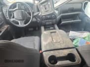 ✅ 2020 Chevrolet Silverado 1500 RST • VIN: 1GCPWDED6LZ243411 • Lot: 82530295. Wystawiony na Copart z przebiegiem 39 748 mil. Bezpłatny archiwum sprzedaży aukcyjnych z USA i szczegółowy raport historii pojazdu na DreamBid. Zdjęcie 8.