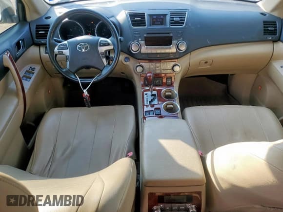✅ 2012 Toyota Highlander Limited • VIN: JTEDC3EH5C2006776 • Lot: 93186555. Listed on Copart with 253,547 mi. Free auction sales archive from the USA and detailed vehicle history report at DreamBid. Image 8.