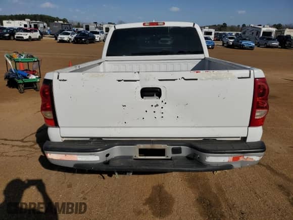 2006 Chevrolet Silverado 1500 LT2 z VIN 1GCEC19Z86Z203579, wystawiony jako Copart lot #47776865 z przebiegiem Nie podano mil oraz Szkoda całkowita • Salvage title. Historia ofert i sprzedaży dostępna na DreamBid. Obrazek 6.