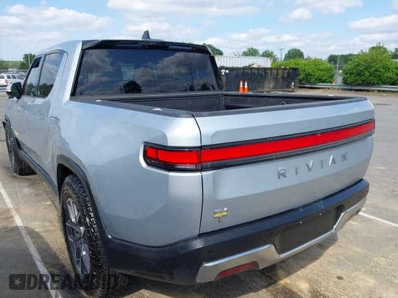 ✅ 2023 Rivian R1T Adventure • VIN: 7FCTGAAA4PN019227 • Лот: 42147368. Опубликован ранее на IAAI с пробегом 247 миль. Бесплатный доступ к архиву аукционных продаж из США и подробный отчёт об истории автомобиля на DreamBid. Изображение 3.
