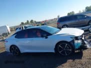 ✅ 2020 Toyota Camry XSE • VIN: 4T1K61AK8LU319250 • Lot: 43581971. Wystawiony na IAAI z przebiegiem 130 683 mil. Bezpłatny archiwum sprzedaży aukcyjnych z USA i szczegółowy raport historii pojazdu na DreamBid. Zdjęcie 14.