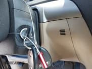 ✅ 2010 Saturn Outlook • VIN: 5GZLRUED3AJ200225 • Lot: 42038210. Wystawiony na IAAI z przebiegiem 174 469 mil. Bezpłatny archiwum sprzedaży aukcyjnych z USA i szczegółowy raport historii pojazdu na DreamBid. Zdjęcie 11.