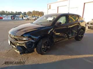 2024 Dodge Hornet R/T z VIN ZACPDFCW0R3A19099, wystawiony jako IAAI lot #41324376 z przebiegiem 179 mil mil oraz . Historia ofert i sprzedaży dostępna na DreamBid. Obrazek 2.