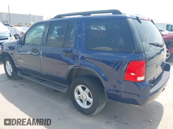 ✅ 2005 Ford Explorer XLT • VIN: 1FMZU63KX5UA77093 • Lot: 42638889. Wystawiony na IAAI z przebiegiem 144 565 mil. Bezpłatny archiwum sprzedaży aukcyjnych z USA i szczegółowy raport historii pojazdu na DreamBid. Zdjęcie 3.