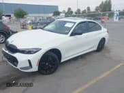 ✅ 2025 BMW 3 Series 330i xDrive • VIN: 3MW89CW01S8F49973 • Lot: 42952602. Wystawiony na IAAI z przebiegiem 440 mil. Bezpłatny archiwum sprzedaży aukcyjnych z USA i szczegółowy raport historii pojazdu na DreamBid. Zdjęcie 17.