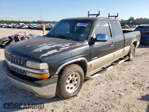 ✅ 2002 Chevrolet Silverado 1500 LS • VIN: 2GCEC19V021165488 • Lot: 91058985. Listed on Copart with 277,243 mi. Free auction sales archive from the USA and detailed vehicle history report at DreamBid. Image 1.