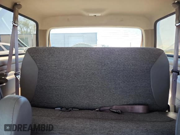 ✅ 1992 Ford Bronco • VIN: 1FMEU15H3NLA96268 • Lot: 86661535. Wystawiony na Copart z przebiegiem 168 266 mil. Bezpłatny archiwum sprzedaży aukcyjnych z USA i szczegółowy raport historii pojazdu na DreamBid. Zdjęcie 10.