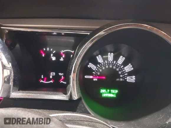 ✅ 2007 Ford Mustang Deluxe • VIN: 1ZVFT80N575320680 • Lot: 41373758. Listed on IAAI with 109,588 mi. Free auction sales archive from the USA and detailed vehicle history report at DreamBid. Image 7.