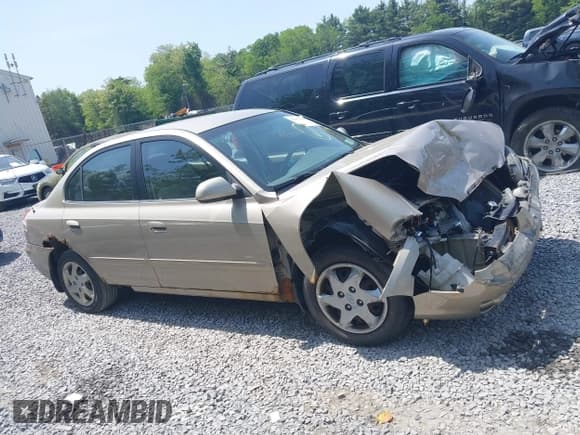 ✅ 2005 Hyundai Elantra GLS • VIN: KMHDN46D05U126262 • Lot: 42401658. Wystawiony na IAAI z przebiegiem 159 262 mil. Bezpłatny archiwum sprzedaży aukcyjnych z USA i szczegółowy raport historii pojazdu na DreamBid. Zdjęcie 13.