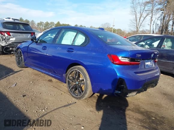 ✅ 2024 BMW 3 Series M340i xDrive • VIN: 3MW49FF00R8D93774 • Lot: 41330455. Listed on IAAI with 4,438 mi. Free auction sales archive from the USA and detailed vehicle history report at DreamBid. Image 3.