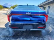 ✅ 2025 Kia K4 EX • VIN: 3KPFU4DE1SE119830 • Лот: 90365975. Опубликован ранее на Copart с пробегом 8 010 миль. Бесплатный доступ к архиву аукционных продаж из США и подробный отчёт об истории автомобиля на DreamBid. Изображение 6.