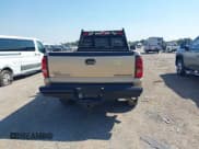 ✅ 2005 Chevrolet Silverado 2500HD LS • VIN: 1GCHK23215F924327 • Lot: 43340287. Wystawiony na IAAI z przebiegiem 320 775 mil. Bezpłatny archiwum sprzedaży aukcyjnych z USA i szczegółowy raport historii pojazdu na DreamBid. Zdjęcie 16.