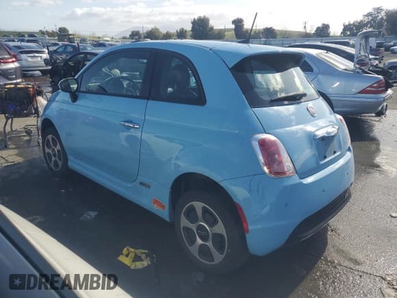 ✅ 2017 FIAT 500e • VIN: 3C3CFFGE8HT563364 • Lot: 45574865. Listed on Copart with 49,281 mi. Free auction sales archive from the USA and detailed vehicle history report at DreamBid. Image 2.