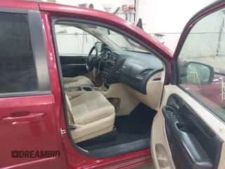 2014 Dodge Grand Caravan SXT z VIN 2C4RDGCG3ER429255, wystawiony jako IAAI lot #43380015 z przebiegiem 146 031 mil mil oraz . Historia ofert i sprzedaży dostępna na DreamBid. Obrazek 5.