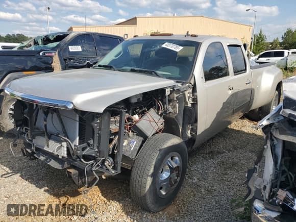 ✅ 2008 GMC Sierra 3500HD DRW SLE2 • VIN: 1GTJK33618F160459 • Lot: 48070785. Wystawiony na Copart z przebiegiem Nie podano. Bezpłatny archiwum sprzedaży aukcyjnych z USA i szczegółowy raport historii pojazdu na DreamBid. Zdjęcie 1.