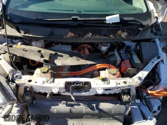 2017 Chevrolet Bolt EV Premier z VIN 1G1FX6S04H4169733, wystawiony jako Copart lot #38943834 z przebiegiem 57 721 mil mil oraz . Historia ofert i sprzedaży dostępna na DreamBid. Obrazek 12.