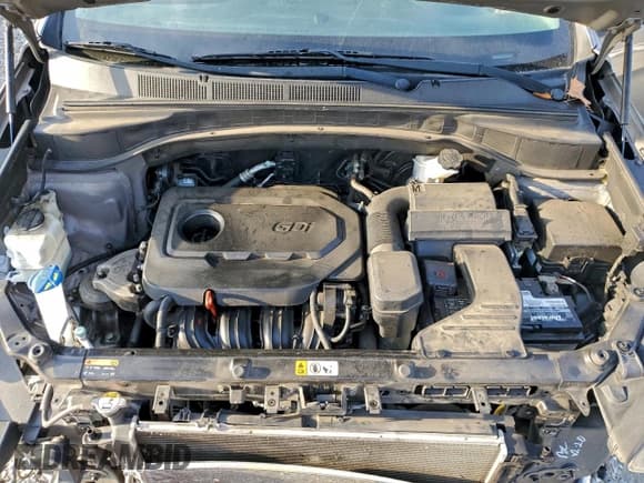 ✅ 2017 Hyundai Santa Fe 2.4L • VIN: 5NMZU3LB7HH036564 • Lot: 94160595. Listed on Copart with 140,723 mi. Free auction sales archive from the USA and detailed vehicle history report at DreamBid. Image 12.