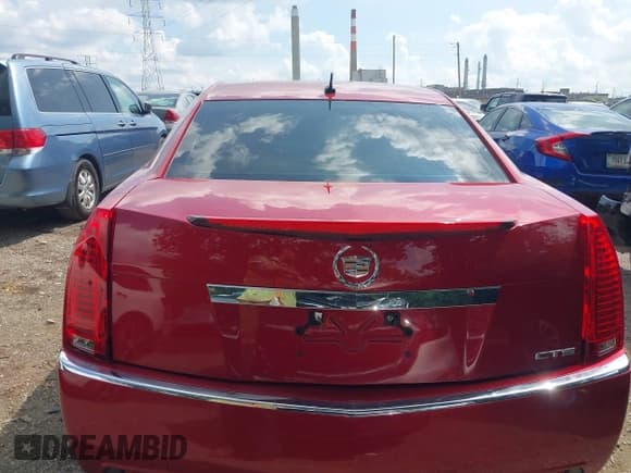 ✅ 2008 Cadillac CTS RWD • VIN: 1G6DF577480184230 • Lot: 42733317. Listed on IAAI with 210,000 mi. Free auction sales archive from the USA and detailed vehicle history report at DreamBid. Image 17.