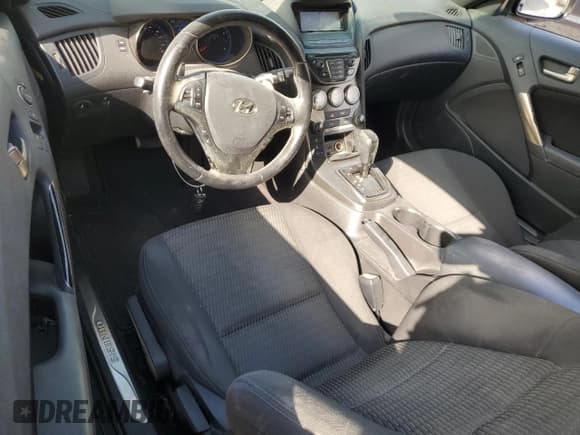 ✅ 2015 Hyundai Genesis Coupe Ultimate • VIN: KMHHU6KJ1FU122153 • Lot: 48142385. Wystawiony na Copart z przebiegiem 80 951 mil. Bezpłatny archiwum sprzedaży aukcyjnych z USA i szczegółowy raport historii pojazdu na DreamBid. Zdjęcie 8.