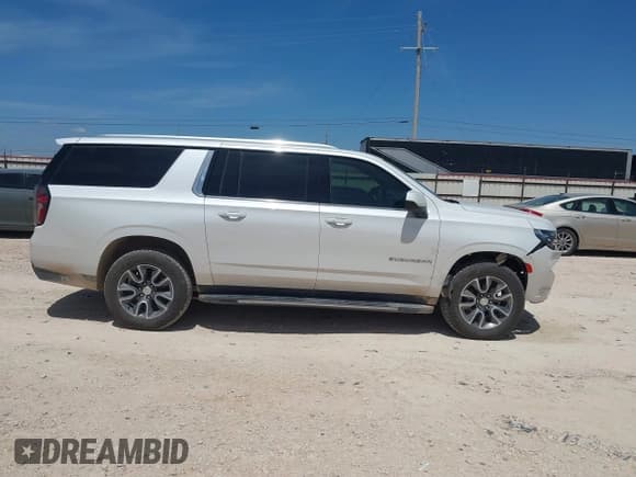 ✅ 2021 Chevrolet Suburban LT • VIN: 1GNSKCKD8MR431554 • Lot: 42774823. Wystawiony na IAAI z przebiegiem 84 653 mil. Bezpłatny archiwum sprzedaży aukcyjnych z USA i szczegółowy raport historii pojazdu na DreamBid. Zdjęcie 13.