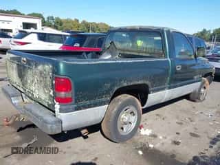 2000 Dodge 1500 z VIN 1B7HC16Y9YS590308, wystawiony jako IAAI lot #43495965 z przebiegiem 118 866 mil mil oraz . Historia ofert i sprzedaży dostępna na DreamBid. Obrazek 4.