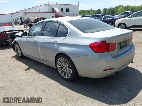 ✅ 2013 BMW 3 Series 335i • VIN: WBA3A9C55DF475648 • Lot: 42310502. Listed on IAAI with 151,823 mi. Free auction sales archive from the USA and detailed vehicle history report at DreamBid. Image 3.